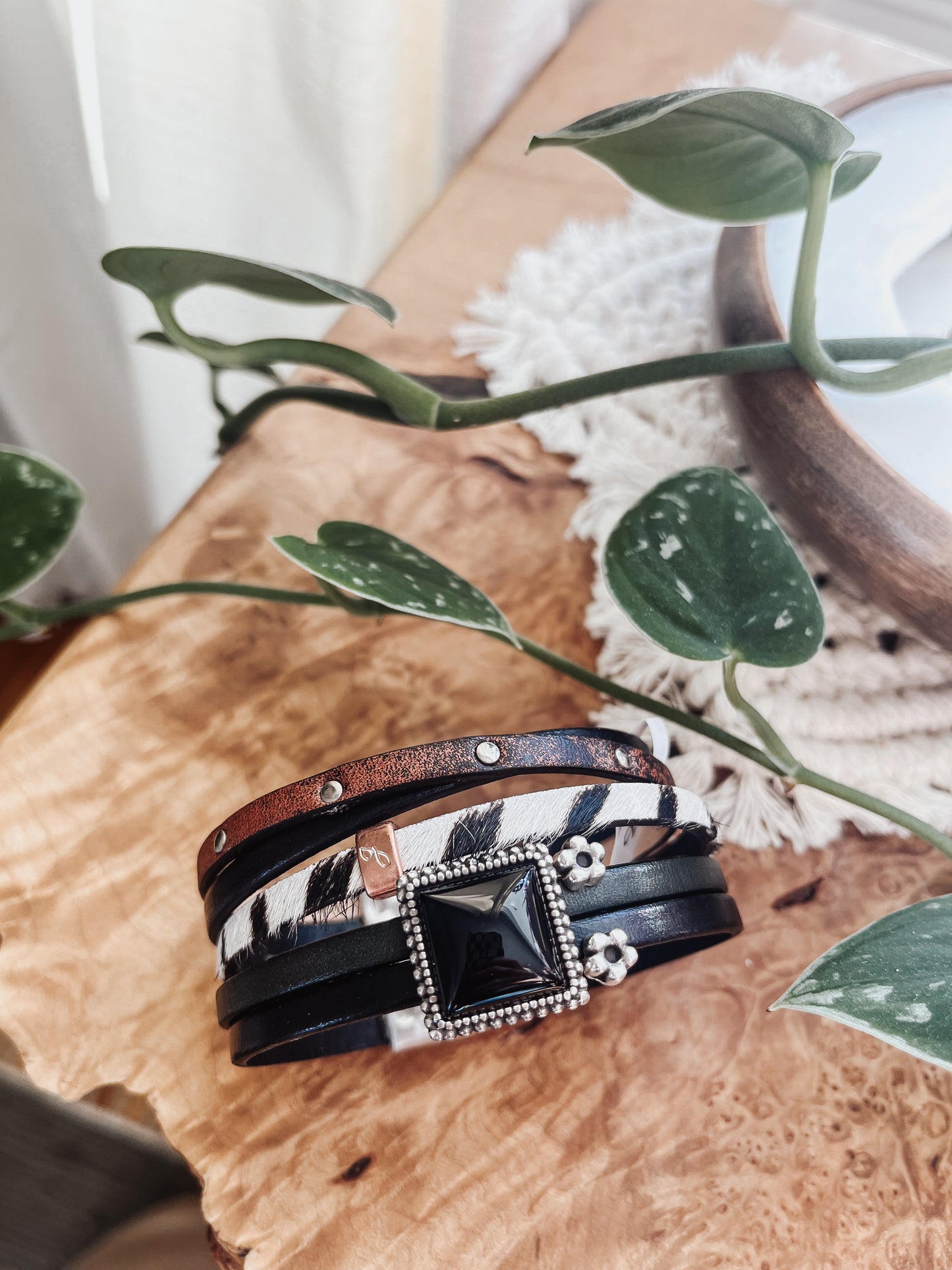 “Amarillo” Leather Bracelet