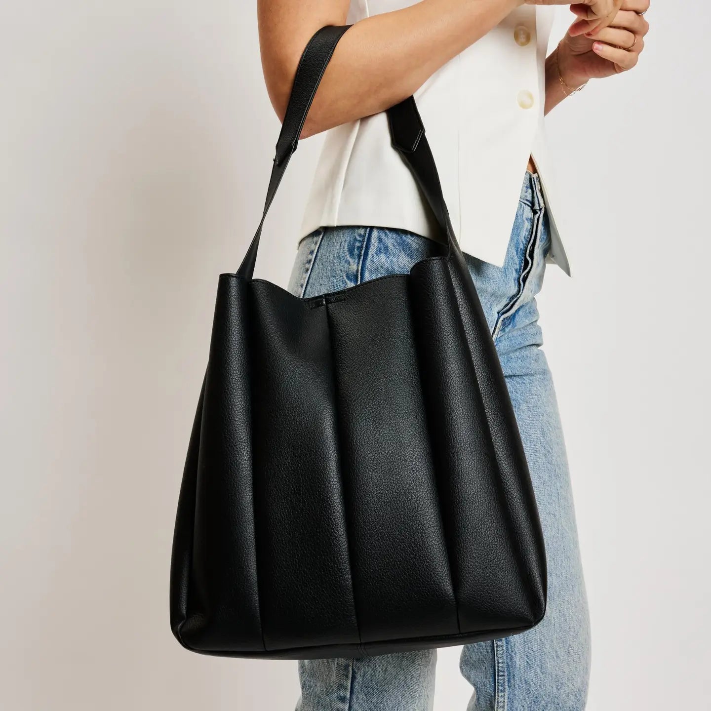 Zelda Hobo Handbag